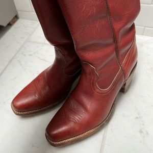 Vintage Frye Cowboy Boots Size 8 (can fit smaller)